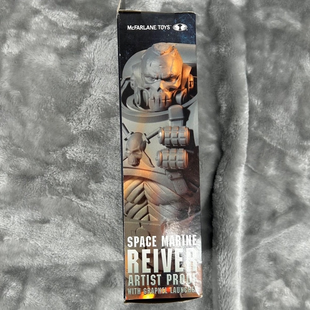Warhammer 40K Space Marine Reiver Artist Proof 7" Figure [McFarlane Toys] - Picture 7 of 8